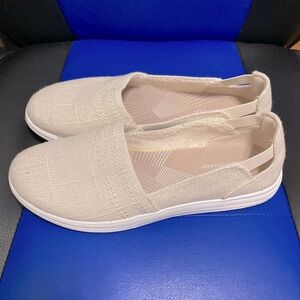 Women’s Clarks x Zara beige slip-on shoes